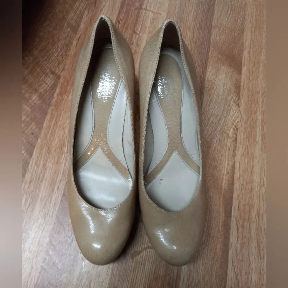 Naturalizer N5 neutral heel
